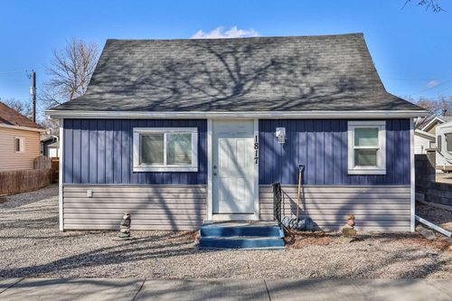 1817 1a Ave N, Lethbridge, AB, T1H0A9 | Card Image