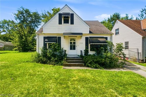 13120 Crennell Ave, Cleveland, OH, 44105-4702 | Card Image