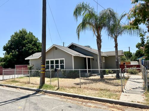 103 E Vandalia Ave, Porterville, CA, 93257-5426 | Card Image