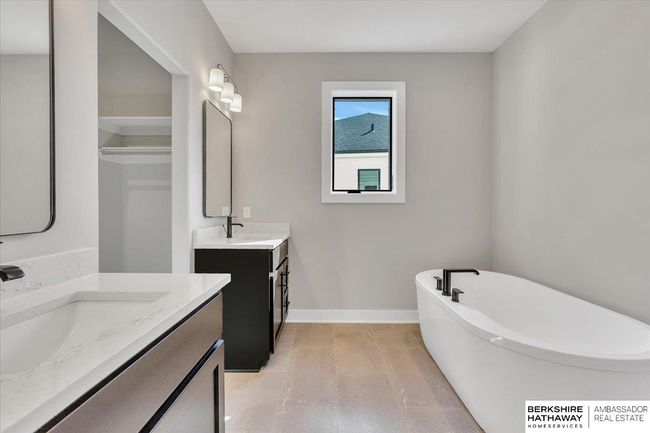 5510 N 212 Th Ave, House other with 5 bedrooms, 3 bathrooms and 4 parking in Elkhorn NE | Image 23
