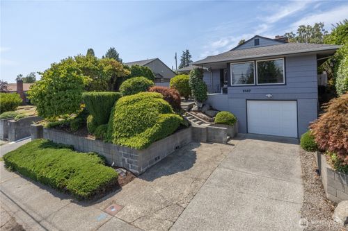 2007 Trenton Ave, Bremerton, WA, 98310-5049 | Card Image