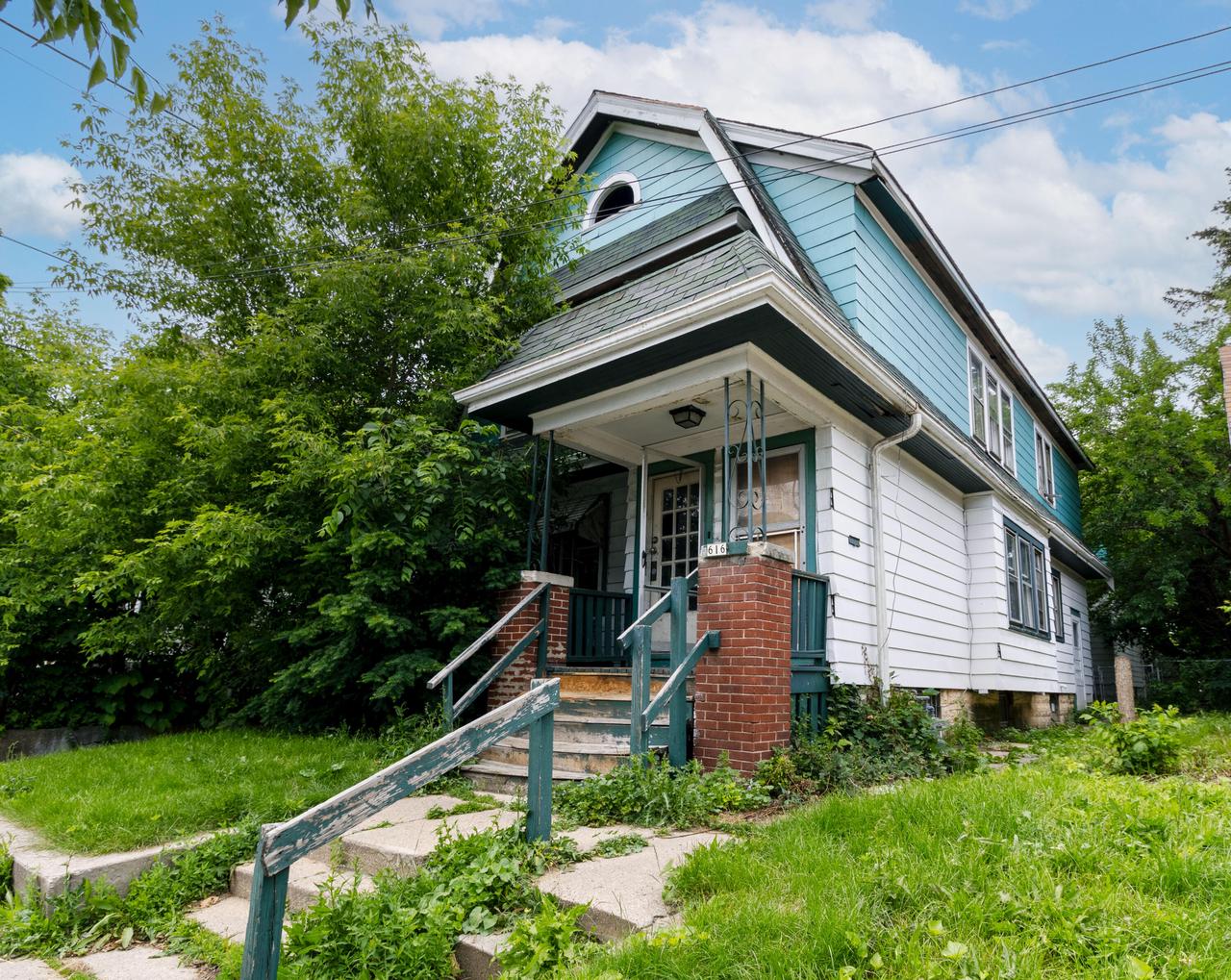 Chambers St, Milwaukee, WI 53212