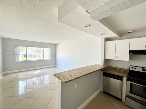 apt-3-251 Se 6th Ave, Pompano Beach, FL, 33060-7235 | Card Image