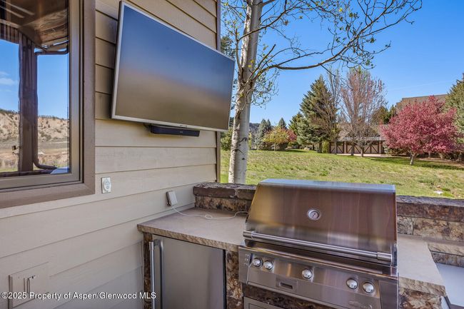 108 Midland Loop Rd, House other with 3 bedrooms, 4 bathrooms and null parking in Carbondale CO | Image 37