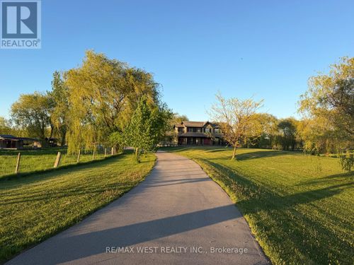 3561 15th Side Rd, Beeton, ON, L0G1A0 | Card Image