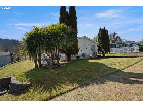 771 Se Hall St, Winston, OR, 97496-9642 | Card Image