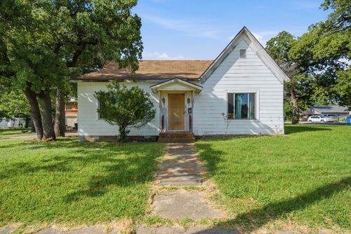 324 W Ross Ave, De Leon, TX, 76444-2150 | Card Image