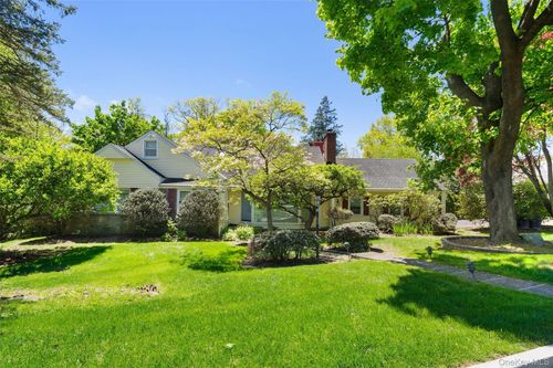 128 Moorland Dr, Scarsdale, NY, 10583-1937 | Card Image