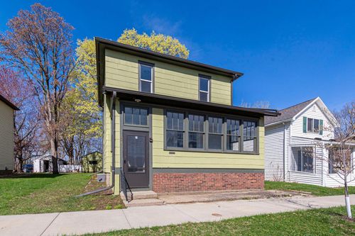 108 Florence St, Mankato, MN, 56001-2518 | Card Image