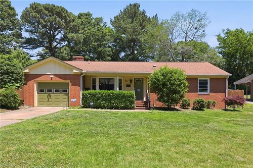 14 Everett Dr, Newport News, VA, 23602-7323 | Card Image