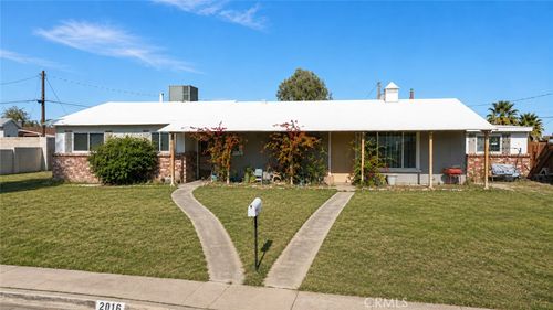 2016 Peru St, Needles, CA, 92363-3048 | Card Image