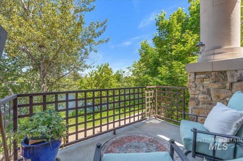 3608 N Prospect Way, Garden City, ID, 83714-6564 | Card Image