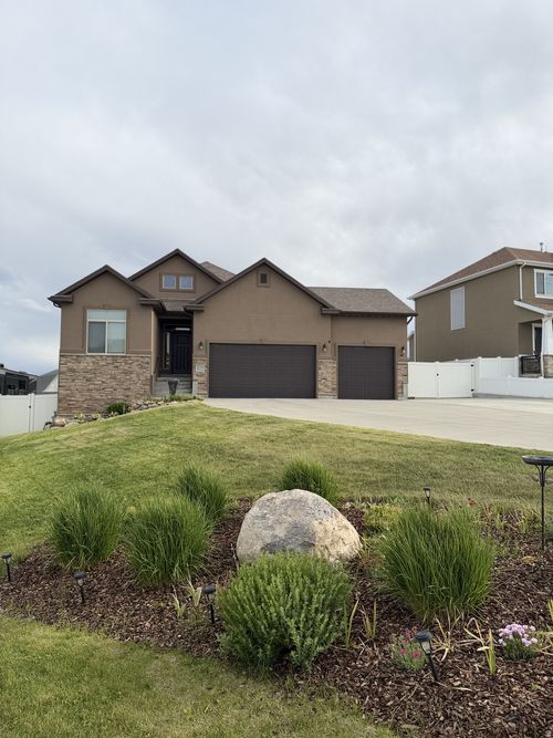6579 S Salt Creek Cir, Salt Lake City, UT, 84118-9379 | Card Image