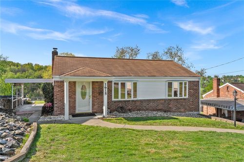 1615 Blossom Hill Rd, Castle Shannon, PA, 15234-1924 | Card Image