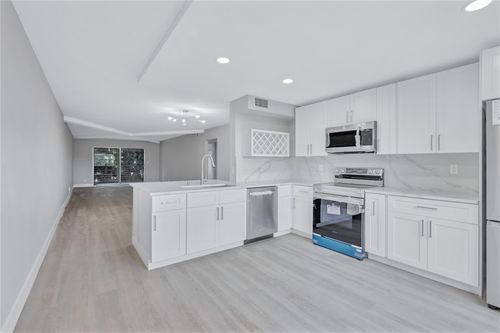 apt-m3-2002 Granada Dr, Coconut Creek, FL, 33066-1135 | Card Image