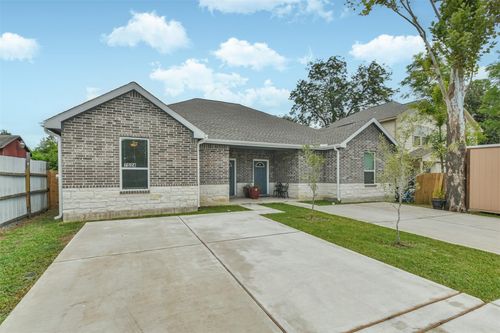 a-7524 E Maxroy St, Houston, TX, 77088 | Card Image