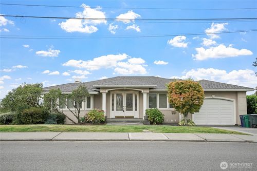 1303 1st St, Kirkland, WA, 98033-5413 | Card Image