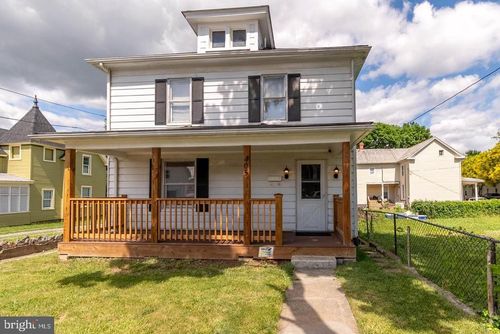 405 Porter Ave, MARTINSBURG, WV, 25401-2226 | Card Image
