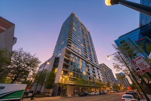 405-1720 Michigan Ave, Chicago, IL, 60616-4833 | Card Image