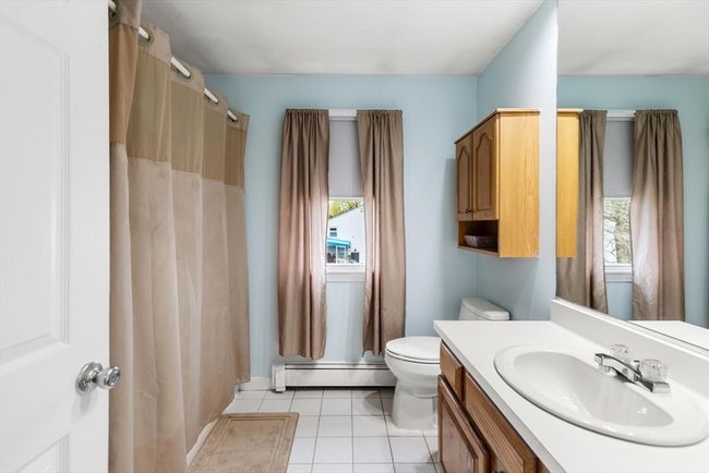 15 Gilbert St, House other with 3 bedrooms, 3 bathrooms and 3 parking in Waltham MA | Image 19