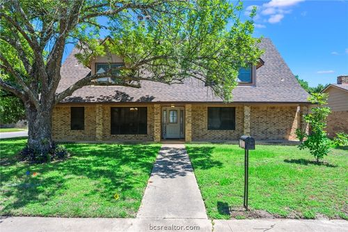 2301 Barak Ln, Bryan, TX, 77802-4633 | Card Image
