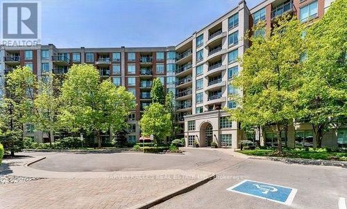 115-28 William Carson Cres, North York, ON, M2P2H1 | Card Image