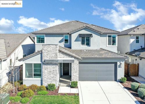 16214 Sculptor Ave, Lathrop, CA, 95330 | Card Image