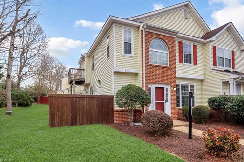 821 Oak Springs Ct, Newport News, VA, 23602-8846 | Card Image