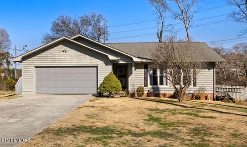 9301 Barrington Blvd, Knoxville, TN, 37922-6210 | Card Image