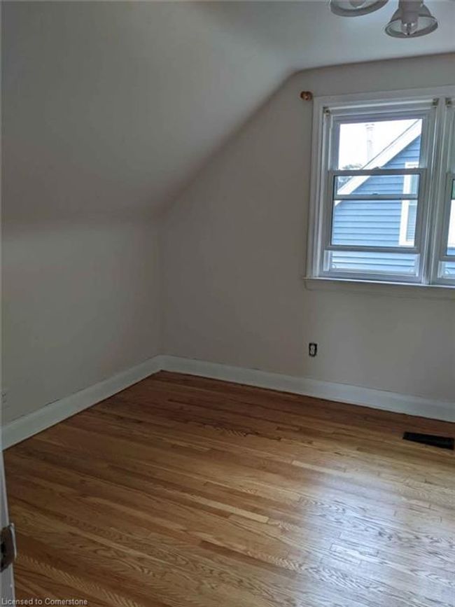 192 E 38 Th St, House other with 3 bedrooms, 2 bathrooms and 6 parking in Hamilton ON | Image 16
