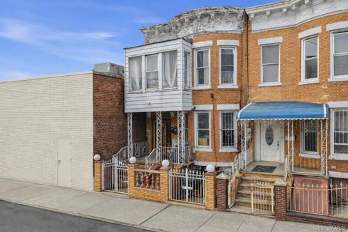 10407 94 Avenue, New York, NY, 11416 | Card Image
