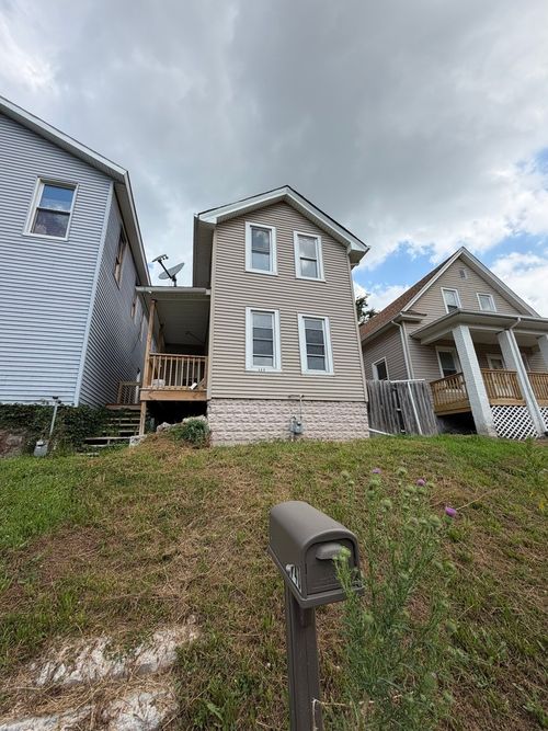 740 Charlotte Street, Davenport, IA, 52803 | Card Image