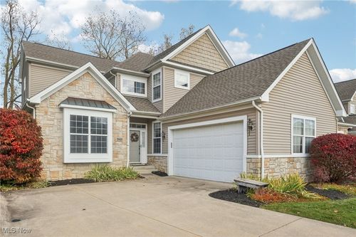 29459 Hummingbird Cir, Westlake, OH, 44145-5288 | Card Image