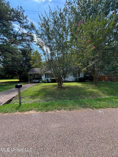 4667 Dixie Dr, Jackson, MS, 39209-5808 | Card Image