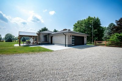 23355 Adelaide Rd, House other with 3 bedrooms, 4 bathrooms and 12 parking in Strathroy Caradoc ON | Image 3