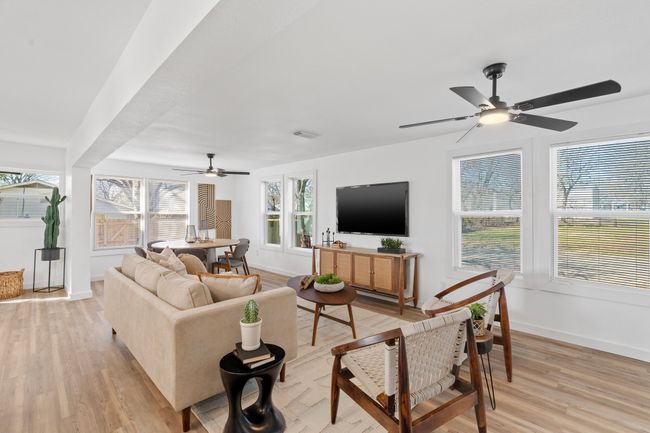 211 Almond St, House other with 4 bedrooms, 3 bathrooms and null parking in Waxahachie TX | Image 5