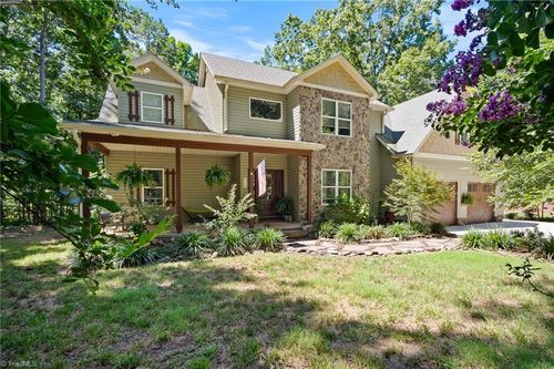 162 Potters Lndg, Denton, NC, 27239-6120 | Card Image