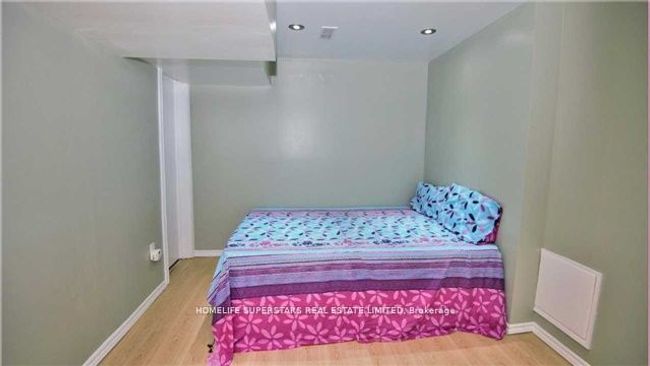28 Bramhall Crt, House attached with 4 bedrooms, 3 bathrooms and 4 parking in Brampton ON | Image 19