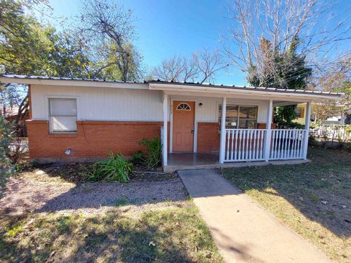 202 N Pierce St, Burnet, TX, 78611-2530 | Card Image