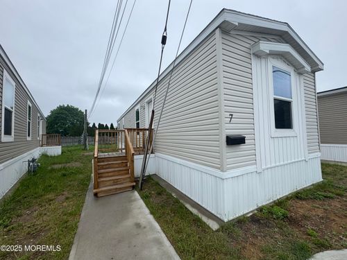 7 Mary Ann Ct, Keansburg, NJ, 07734-3229 | Card Image