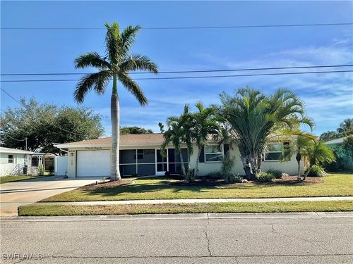 4636 Forest Glen Drive, NORTH FORT MYERS, FL, 33903 | Card Image