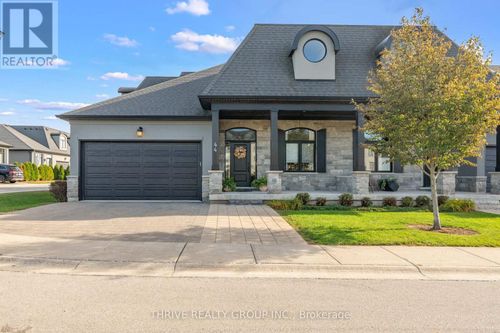 44-2215 Callingham Drive, London North (North R), ON, N6G1P0 | Card Image