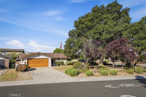 834 Nicklaus St, Paso Robles, CA, 93446-3453 | Card Image