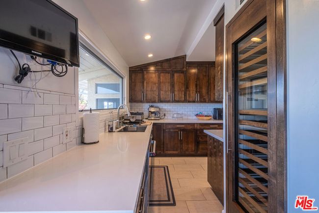 14563 Round Valley Dr, House other with 4 bedrooms, 2 bathrooms and 2 parking in Sherman Oaks CA | Image 8
