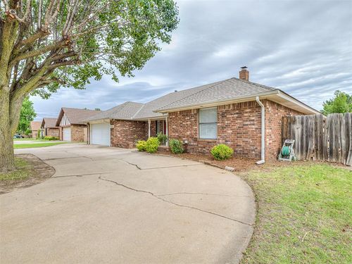 12414 S Villa Ave, Oklahoma City, OK, 73170-4850 | Card Image