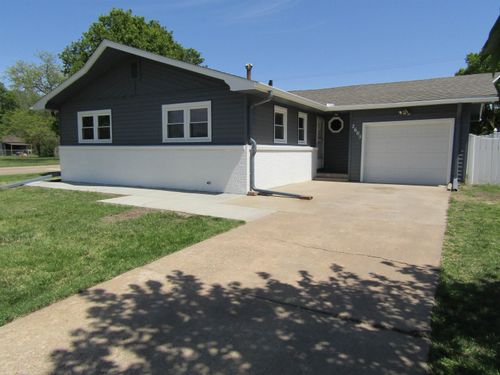 2605 Robin Rd, Salina, KS, 67401-7616 | Card Image