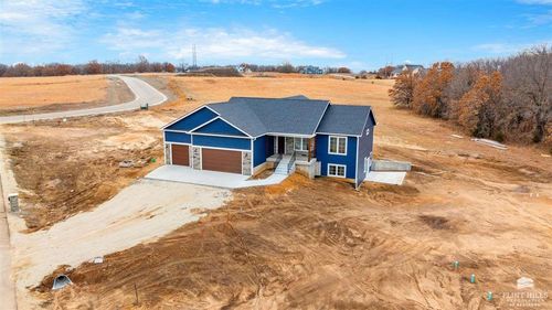 14226 Prairie West, Wamego, KS, 66547 | Card Image