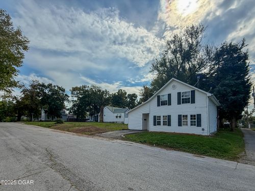 510 Miller St, Carthage, MO, 64836-2218 | Card Image