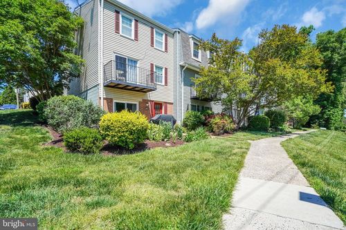 110a-6401 Fenestra Ct, BURKE, VA, 22015-3567 | Card Image