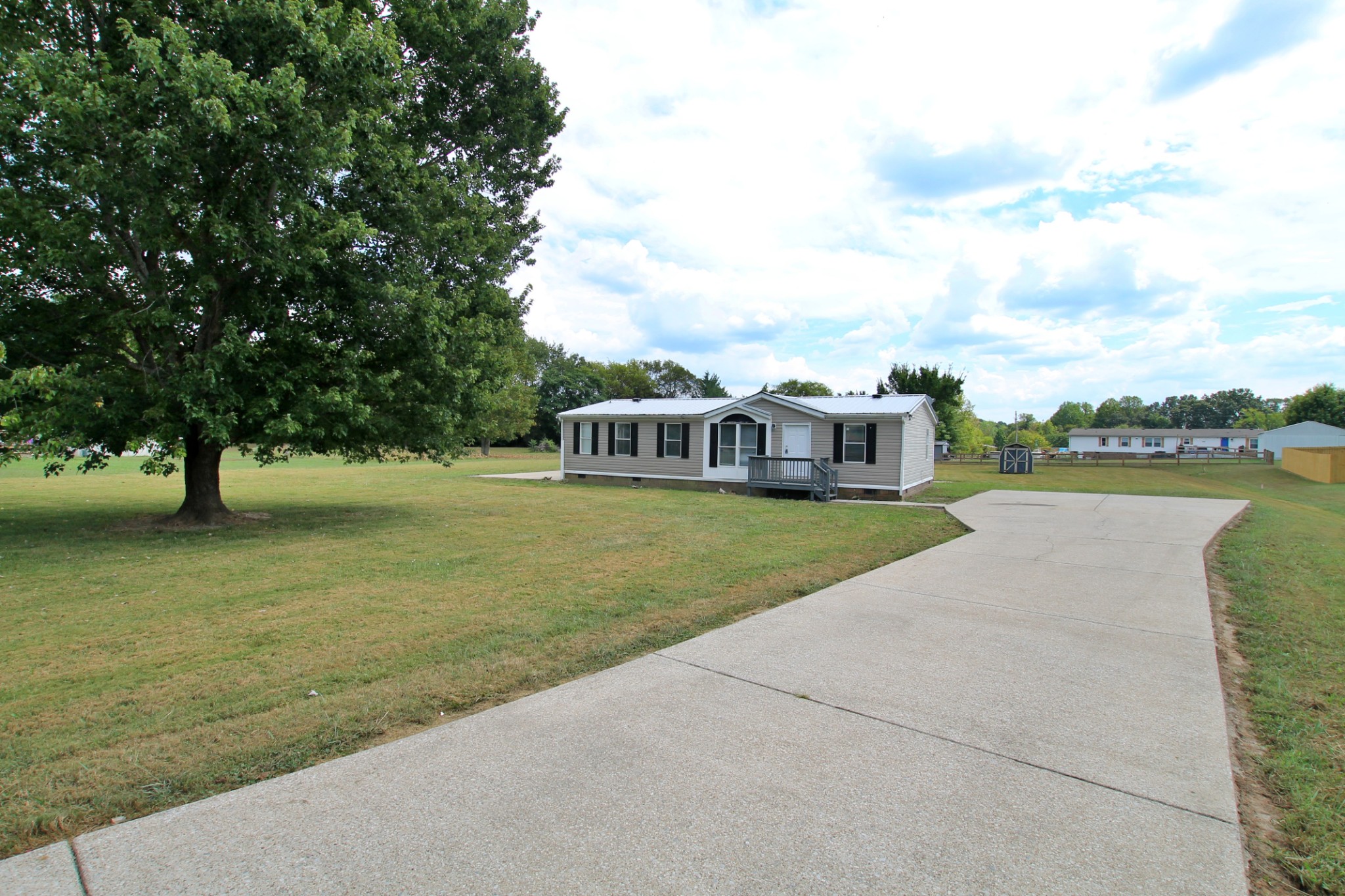 Annsley Pl, Coopertown, TN 37146